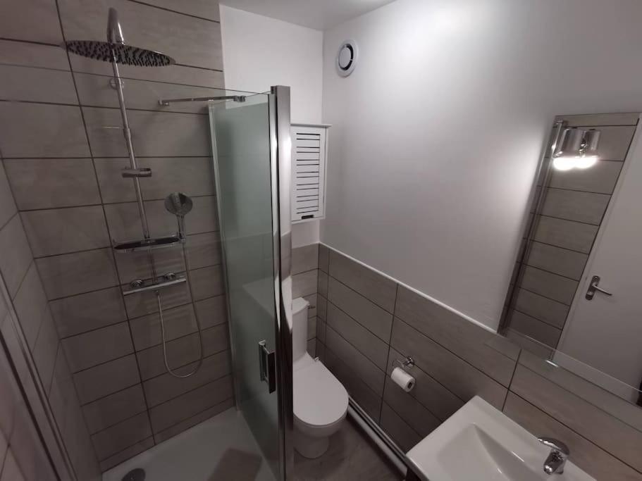 Appartement Acces Direct A La Plage Bernieres-sur-Mer Luaran gambar