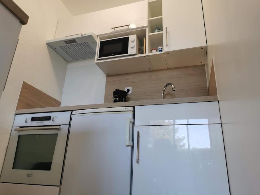 Appartement Acces Direct A La Plage Bernieres-sur-Mer Luaran gambar