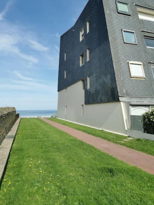 Appartement Acces Direct A La Plage Bernieres-sur-Mer Luaran gambar